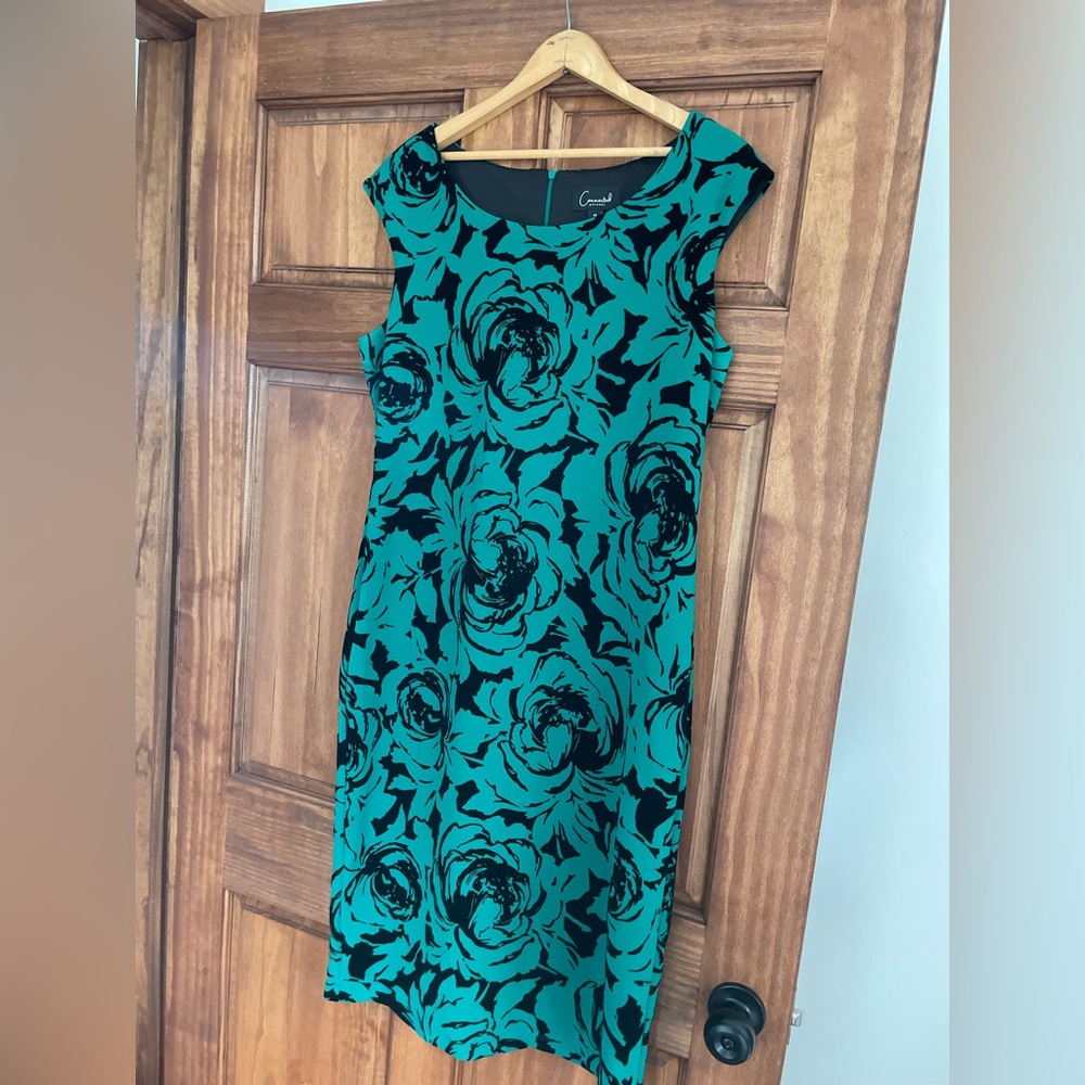 Connected Apparel Kelly Green, Black velvet burnout, Formal Midi Dress